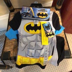 Batman 4 pieces sleepwear set. DC comics